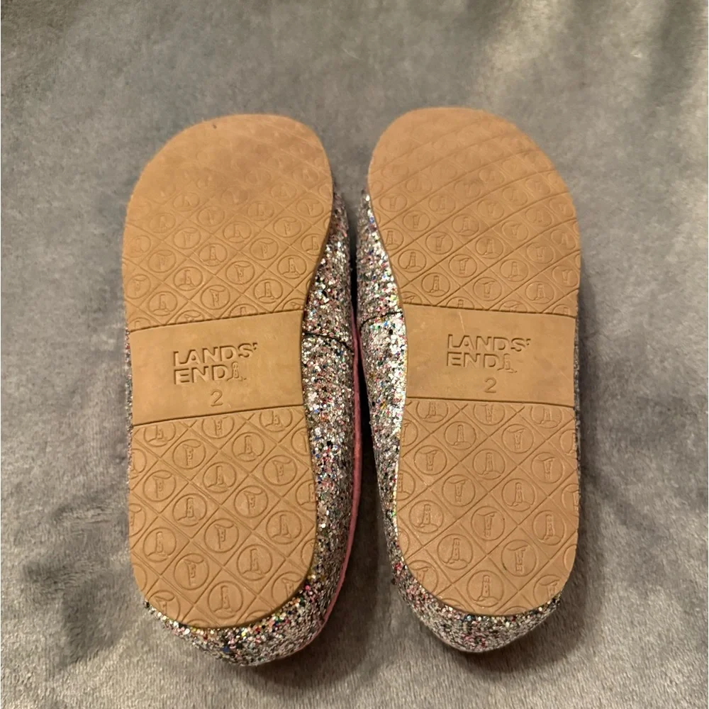Lands’ End size 2 girls slippers